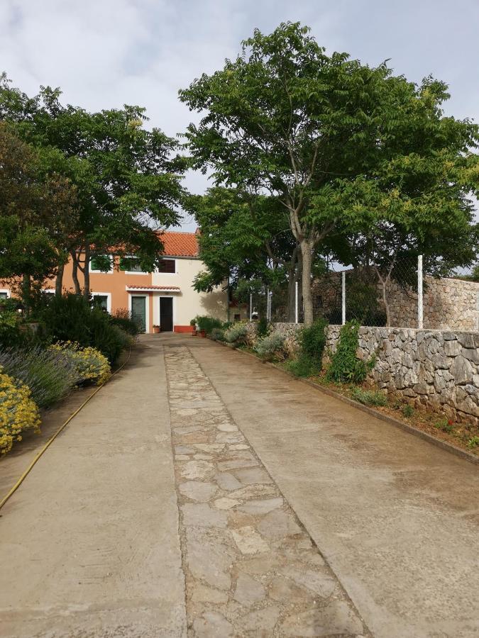 Apartman Kornu Lussingrande Esterno foto